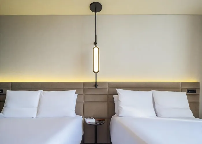 Hotel Novotel World Trade Center *